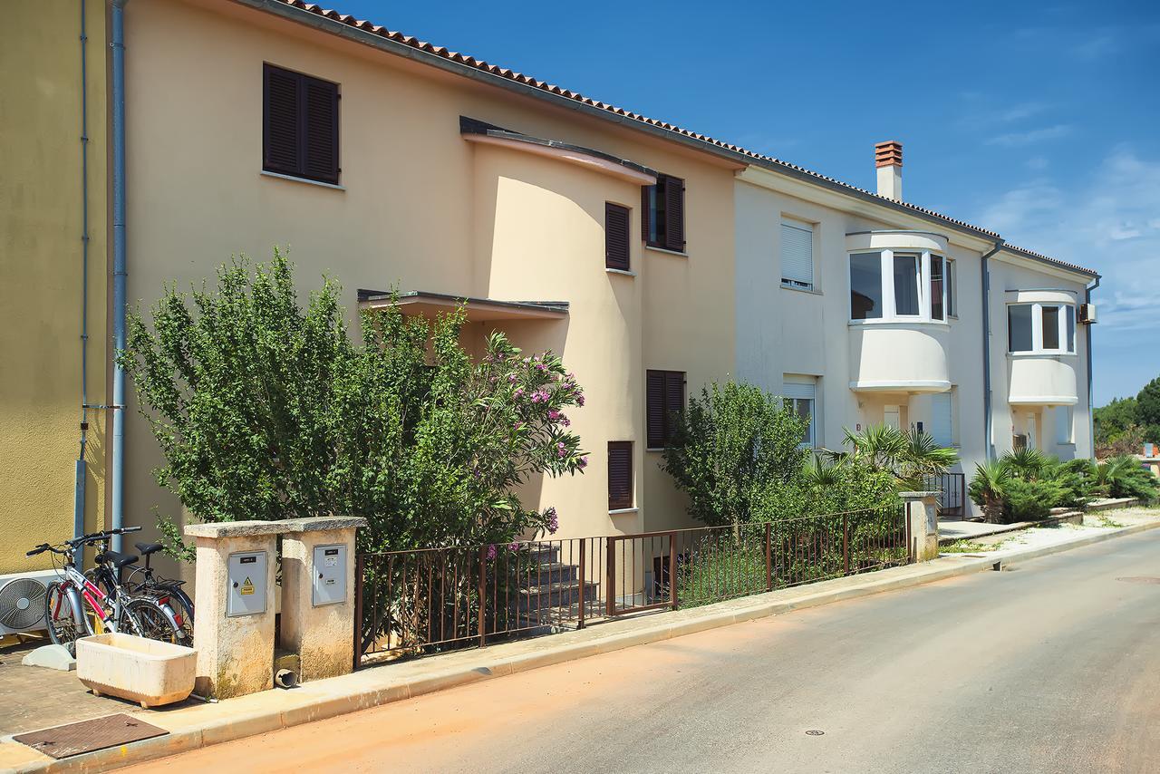 Apartments Ulika Medulin Exterior foto